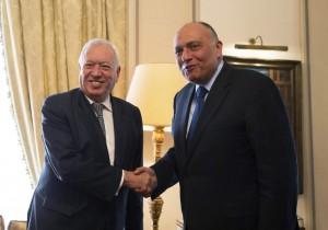 El mandatario egipcio, Abdelfatah Al Sisi, con el ministro español de Exteriores, José Manuel G. Margallo / EFE