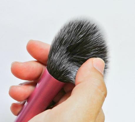 DUELO DE BROCHAS | REAL TECHNIQUES | ECOTOOLS | UBU. DUELO DE BROCHAS | REAL TECHNIQUES | ECOTOOLS | UBU.