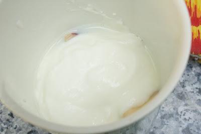 Heladitos y batido de fresa y paraguaya Heladitos y batido de fresa y paraguaya