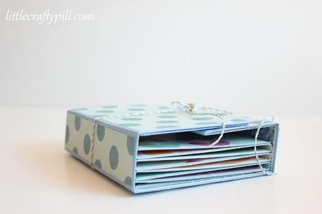 Mini álbum desplegable en zig-zag /Folded mini album Mini álbum desplegable en zig-zag /Folded mini album