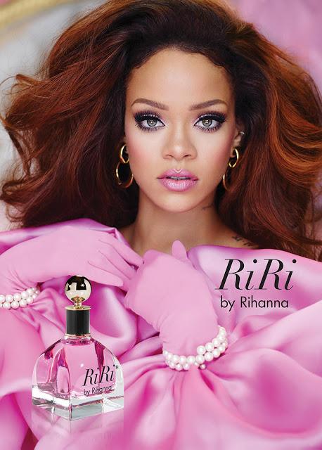 Rihanna posa en rosa para la nueva campaña de su perfume, RiRi Rihanna posa en rosa para la nueva campaña de su perfume, RiRi