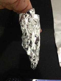 MINI CUCURUCHOS DE PIÑA , GAMBAS Y SALSA ROSA MINI CUCURUCHOS DE PIÑA , GAMBAS Y SALSA ROSA