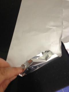 MINI CUCURUCHOS DE PIÑA , GAMBAS Y SALSA ROSA MINI CUCURUCHOS DE PIÑA , GAMBAS Y SALSA ROSA