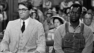 MATAR A UN RUISEÑOR (1960), DE HARPER LEE Y DE ROBERT MULLIGAN (1962). LA MIRADA INOCENTE.