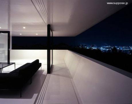 Casa japonesa minimalista de perfil futurista en Hiroshima.