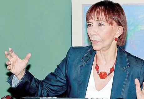 De las pasiones al pragmatismo Maryclen Stelling