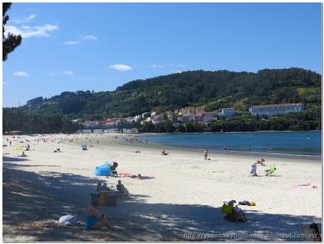 Playa de la Magdalena en Cabana, al fondo Pontedeume Playa de la Magdalena en Cabana, al fondo Pontedeume