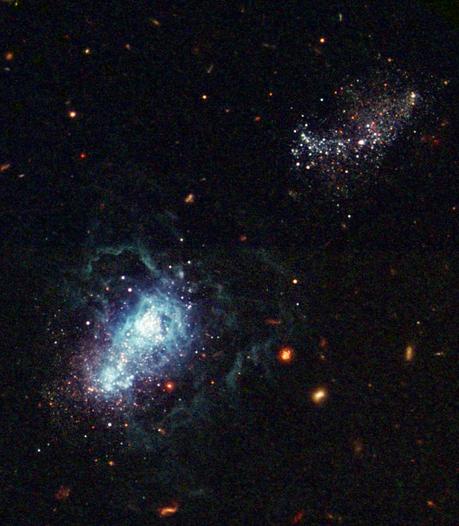 Hubble descubre una galaxia bebé