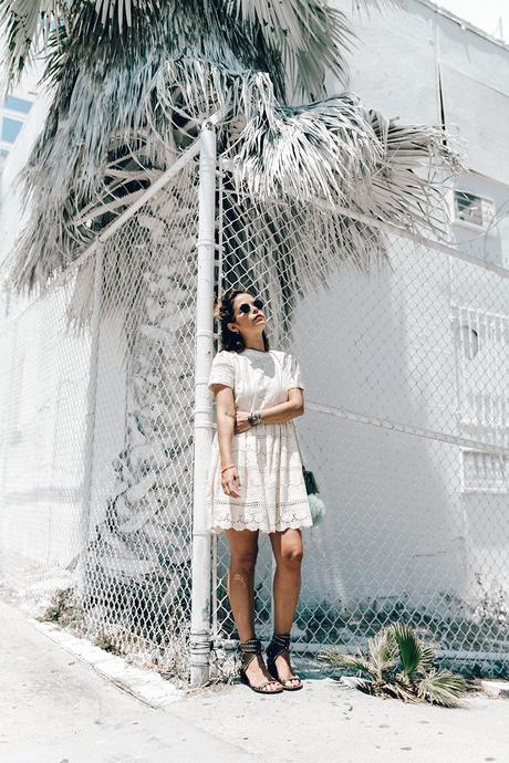 Sunset_Pacific_Motel-Los_Angeles-Vincent_Lamouroux-White_Washed-Chicwish-White_Dress-Isabel_Marant_Sandals-Tita_Madrid_Bag-Outfit-Collage_Vintage-3