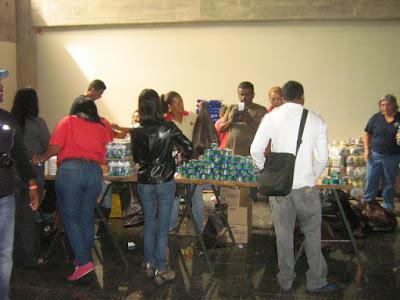 EL RECREO - BARRIO TRICOLOR ORGANIZÓ OPERATIVO SUMINISTRO ALIMENTOS PARA SU PERSONAL