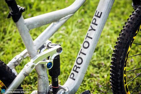 Rose Pikes Peak, una ambivalente máquina de montaña para Trail y Gravity Rose Pikes Peak, una ambivalente máquina de montaña para Trail y Gravity