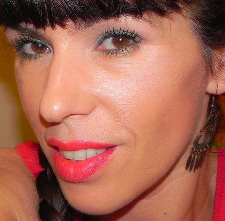 Verde militar y rojo (look y outfit) Verde militar y rojo (look y outfit)