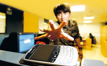 8 de Julio: “El Día sin móvil” celularolvidado