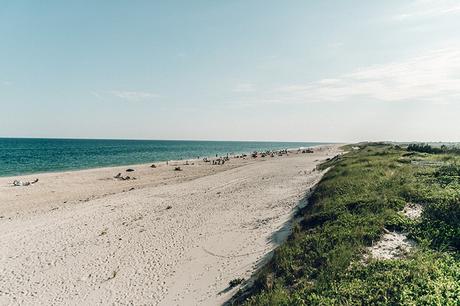 Flying Point Beach Flying_Point_Beach-The_Hamptons-Striped_Shorts-Saylor_NY-Espadrilles-Beach_Look-Chloe_Girls-Outfit-Revolve_In_The_Hamptons-37