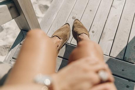 Flying Point Beach Flying_Point_Beach-The_Hamptons-Striped_Shorts-Saylor_NY-Espadrilles-Beach_Look-Chloe_Girls-Outfit-Revolve_In_The_Hamptons-