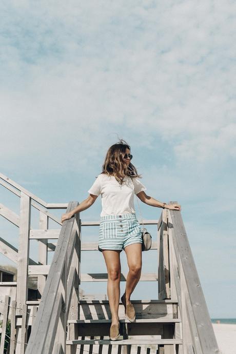 Flying Point Beach Flying_Point_Beach-The_Hamptons-Striped_Shorts-Saylor_NY-Espadrilles-Beach_Look-Chloe_Girls-Outfit-Revolve_In_The_Hamptons-68