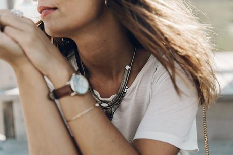 Flying Point Beach Flying_Point_Beach-The_Hamptons-Striped_Shorts-Saylor_NY-Espadrilles-Beach_Look-Chloe_Girls-Outfit-Revolve_In_The_Hamptons-32