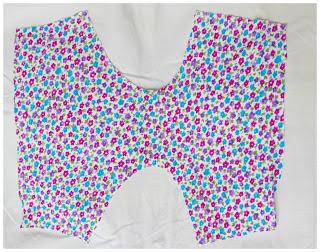 Conjunto de baño para bebé niña con patrón PDF gratis Conjunto de baño para bebé niña con patrón PDF gratis
