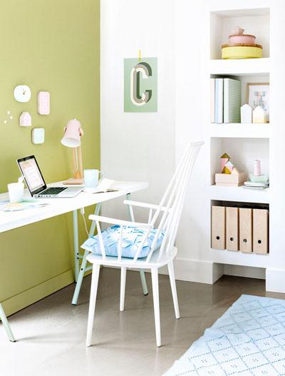 Saboreando los pasteles. Saboreando los pasteles.