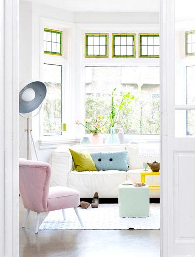 Saboreando los pasteles. Saboreando los pasteles.