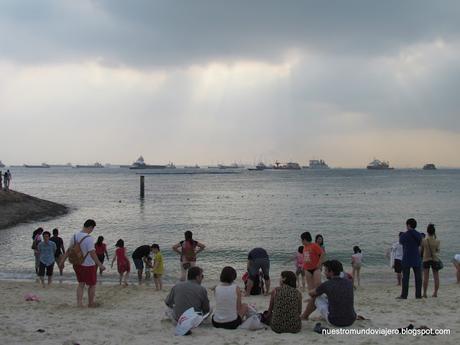 Singapur; la isla Sentosa y el estrecho de Malaca