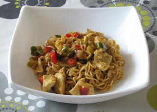 Fideos con pollo y verduras Fideos con pollo y verduras