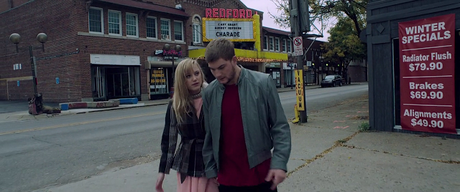 It follows - 2014 It follows - 2014