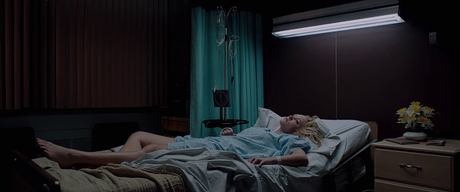 It follows - 2014 It follows - 2014