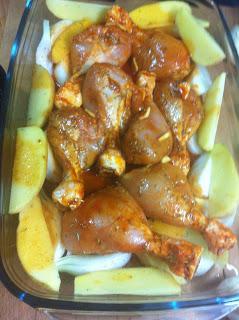 Muslitos De Pollo Asados Con Tomatitos Y Champiñones Muslitos De Pollo Asados Con Tomatitos Y Champiñones