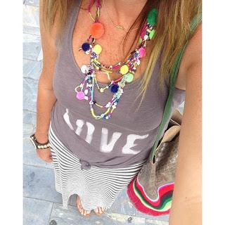 AMELIA, O UNA DIOSA DE LA MODA AMELIA, O UNA DIOSA DE LA MODA