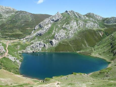 Asturias, un destino lleno de paz, bellos paisajes y una estupenda gastronomía