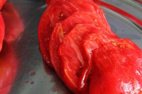Ensalada de tomates (de verdad) con calamares a la plancha Ensalada de tomates (de verdad) con calamares a la plancha
