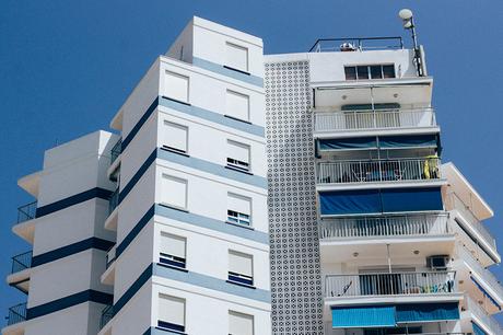 DEAD LEGACY DEAD_LEGACY_Glamour_Narcotico_Dead_Legacy_Sweater_Skinny_Jeans_Pull&Bear_Sandals_Sunday_Somewhere_Sunglasses_Charlie_Cole_Menswear_Street_Style_El_Perello (1)