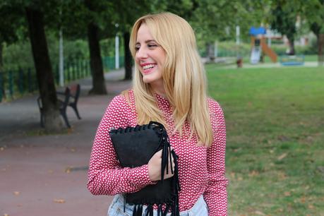 Con camisa y shorts Con camisa y shorts