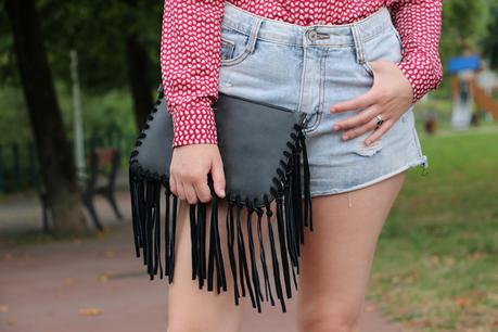 Con camisa y shorts Con camisa y shorts