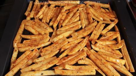 Patatas fritas al horno con hierbas y especias
