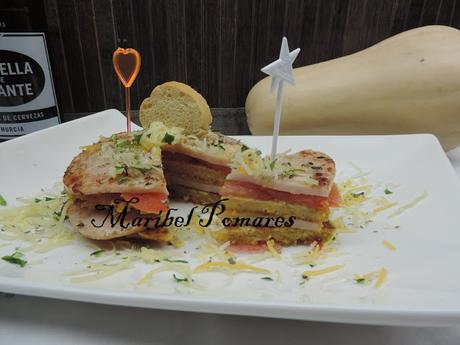 Hamburguesas de calabaza con jamón de pavo, tomate y queso. Hamburguesas de calabaza con jamón de pavo, tomate y queso.