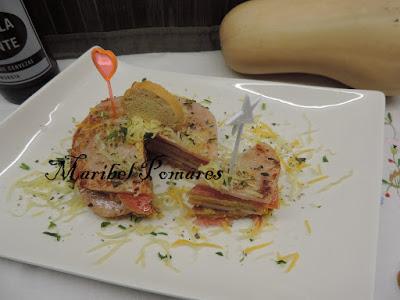 Hamburguesas de calabaza con jamón de pavo, tomate y queso. Hamburguesas de calabaza con jamón de pavo, tomate y queso.