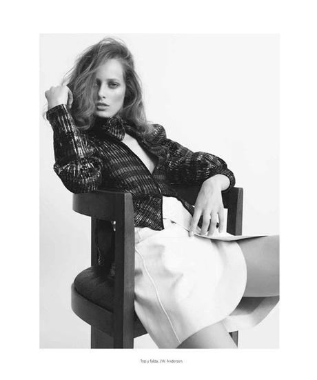 Thairine Garcia posa para la portada de agosto de Harper's Bazaar Mexico Thairine Garcia posa para la portada de agosto de Harper's Bazaar Mexico