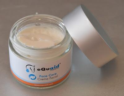 La crema de manos y la crema facial a la leche de yegua de eQUAID COSMETICS