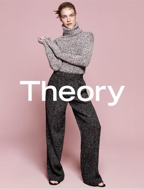 Natalia Vodianova vuelve a la campaña de otoño de Theory