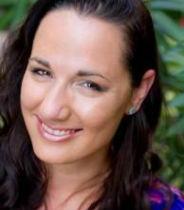 ~♥ Top Ten Tuesday #35: Autores a los que les compraría todos sus libros http://www.compartelibros.com/src/autores/jennifer-l.-armentrout-504.jpg