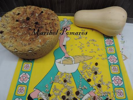 Pan integral de calabaza, semillas de amapola, linaza, girasol y pasas. Pan integral de calabaza, semillas de amapola, linaza, girasol y pasas.