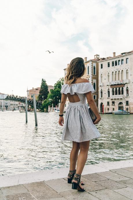 Venezia-Striped_Dress-Off_The_Shoulders-Collage_On_The_Road-Chloe_Bag-Outfit-77