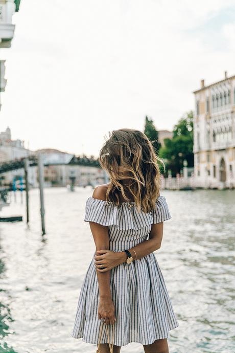 Venezia-Striped_Dress-Off_The_Shoulders-Collage_On_The_Road-Chloe_Bag-Outfit-74