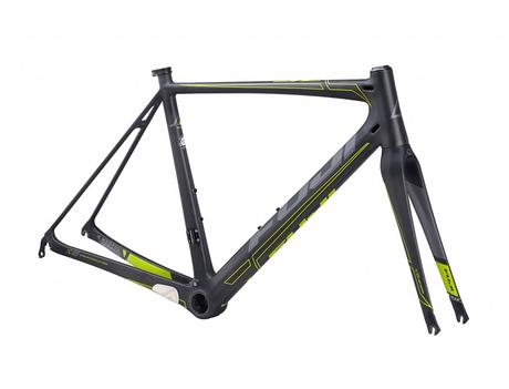Se presenta el nuevo cuadro Fuji SL, una producción realmente ligera que ofrece una bicicleta completa con peso por debajo de los 5kg Se presenta el nuevo cuadro Fuji SL, una producción realmente ligera que ofrece una bicicleta completa con peso por debajo de los 5kg