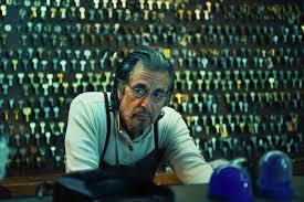 Manu Zapata_El cine (de estreno) fácil de leer_vivazapata.net_Señor Manglehorn PAcino en la cerrajería