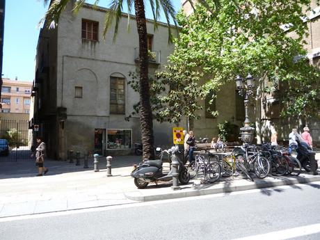 ALGUNES COMPARATIVES, A LA BARCELONA D' ABANS, D' AVUI I DE SEMPRE...23-08-2015...!!! ALGUNES COMPARATIVES, A LA BARCELONA D' ABANS, D' AVUI I DE SEMPRE...23-08-2015...!!!