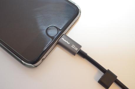 MemoriesCable de PhotoFast un increíble gadget que te permitira expandir la memoria tu iPhone Imagen - Review: MemoriesCable de PhotoFast, la memoria definitiva para tu iPhone