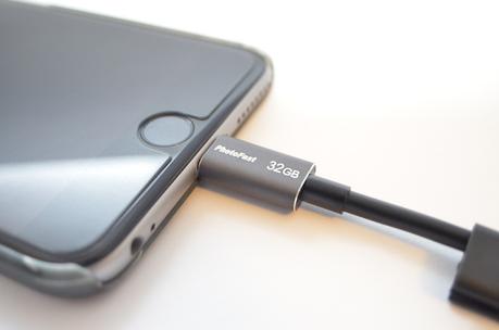 MemoriesCable de PhotoFast un increíble gadget que te permitira expandir la memoria tu iPhone Imagen - Review: MemoriesCable de PhotoFast, la memoria definitiva para tu iPhone